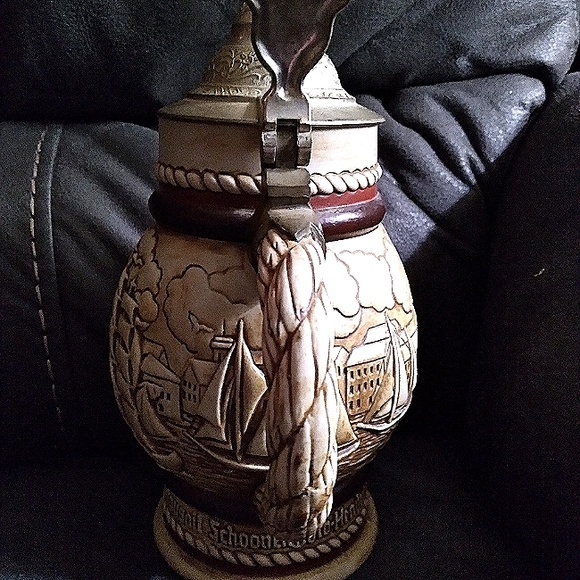 Rare Vintage 1977 Avon Collectable Stein - Picture 7 of 8